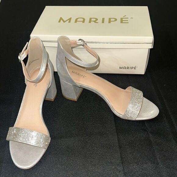 NIB Maripe Crystal Silver Heels with Ankle Strap and Block Heel Size 9 - Picture 1 of 14